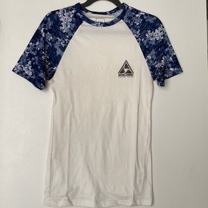 Muscle fit tshirt (XS)